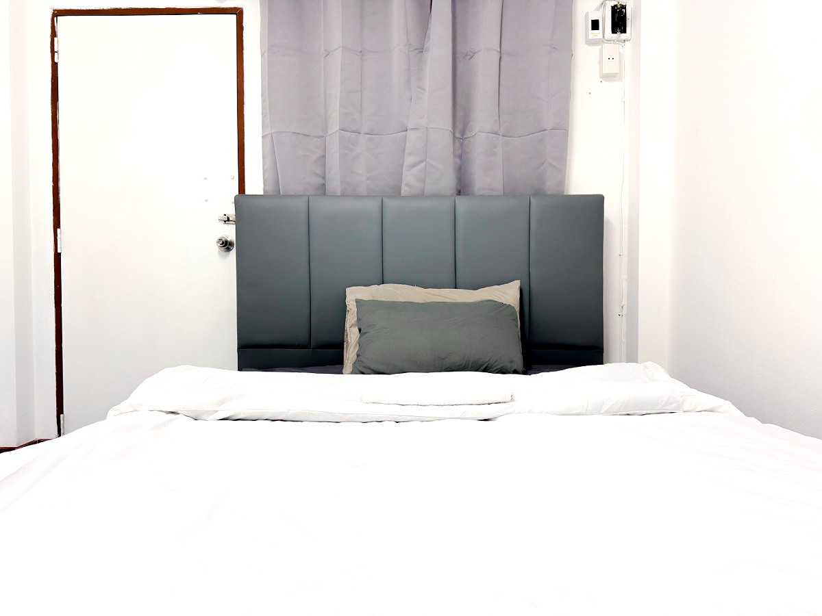 Pictures of UWM Hostel Sapanmai-Donmueng 9/26