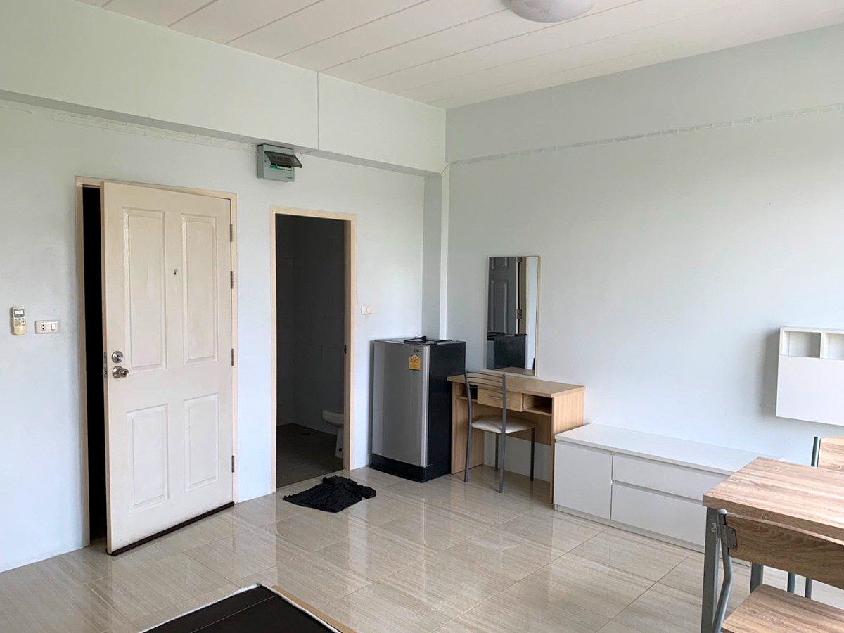 รูปภาพ ห้องพัก D-Complex นิคมปิ่นทอง 1 | อพาร์ทเม้นท์ หอพัก ที่พัก ห้องพัก - รูปที่ 1/7