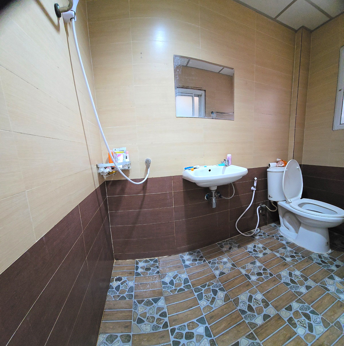 Pictures of Saowanee Dormitory 8/21