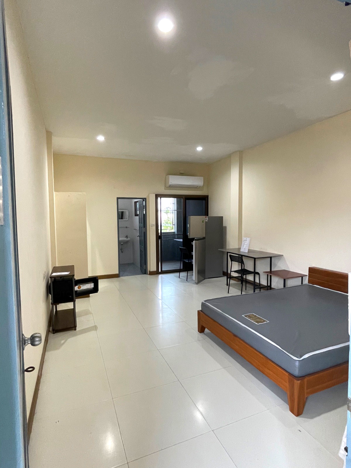 Pictures of PB Apartments 7/21