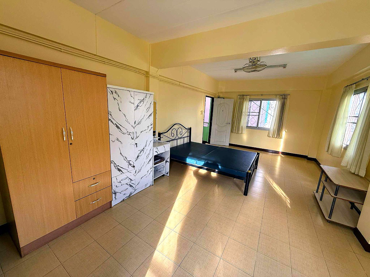 Pictures of Intermic Apartment 11/23