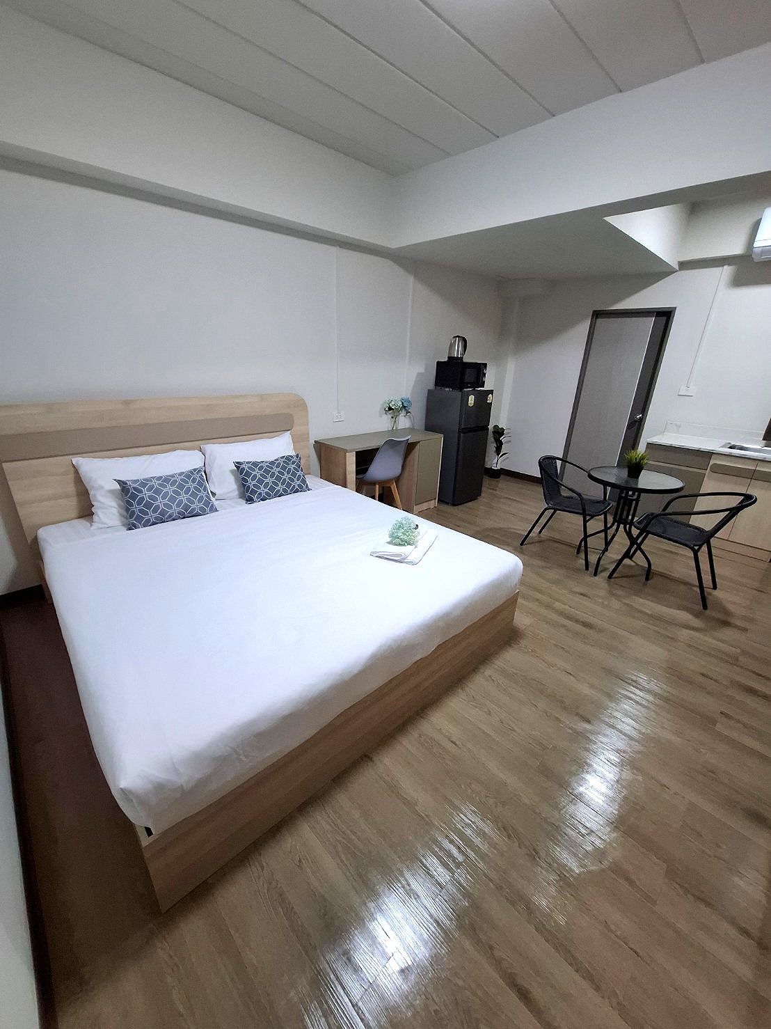 รูปภาพ ห้องพักให้เช่า ระยะสั้น-ระยะยาว อาคารทรีโอ [Rooms rent](Short&long-term)@Trio Phatthanakan19 | อพาร์ทเม้นท์ หอพัก ที่พัก ห้องพัก - รูปที่ 48/53
