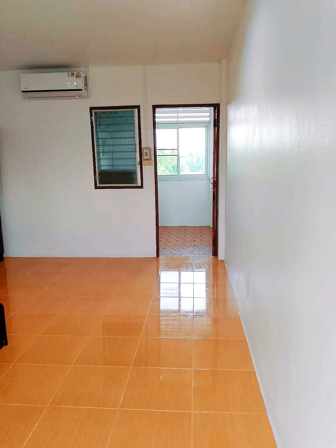 Pictures of Banploenjai 94/133