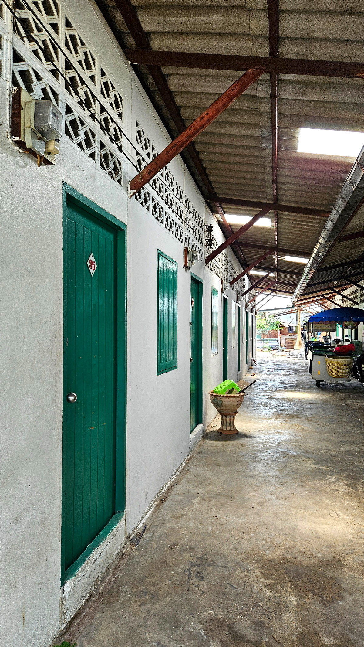 Pictures of Eknakorn Baan Chao 4/18