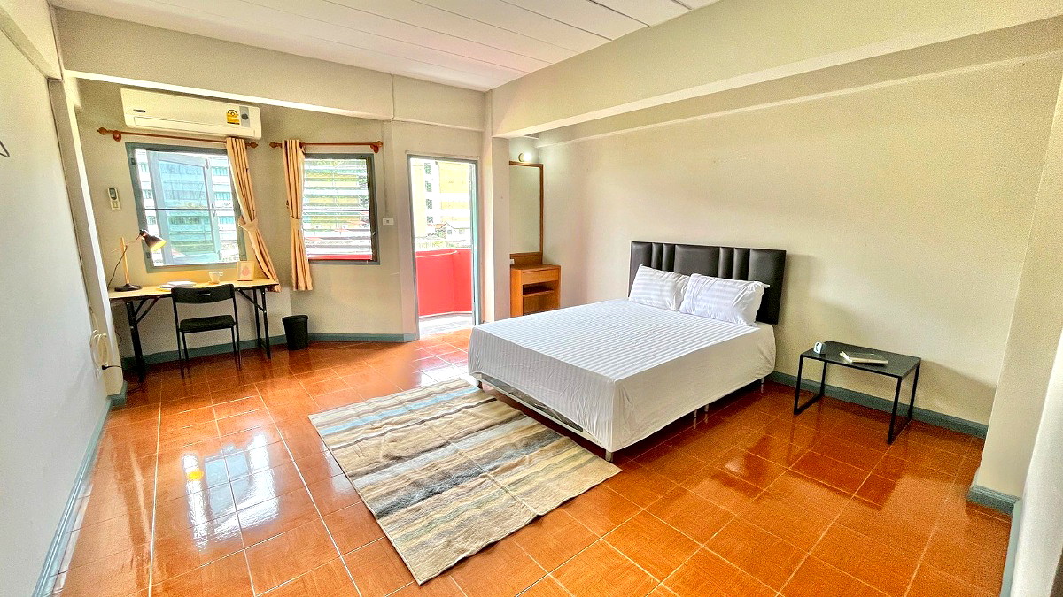 Pictures of Orchid Mansion Don Mueang 12/12