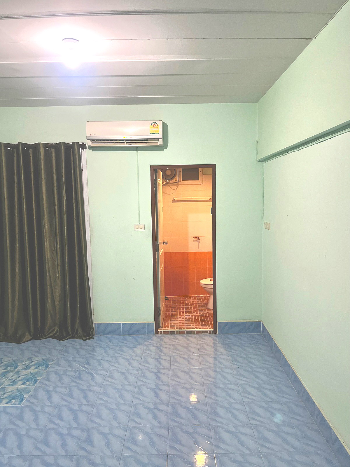 Pictures of Charoennan Mansion  9/14