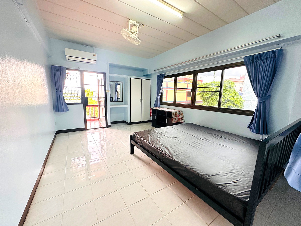 รูปภาพ บ้านจันทนาอพาร์ทเม้นท์ | อพาร์ทเม้นท์ หอพัก ที่พัก ห้องพัก - รูปที่ 2162/2162