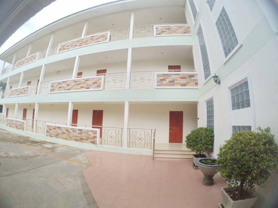 Condo — photo 3