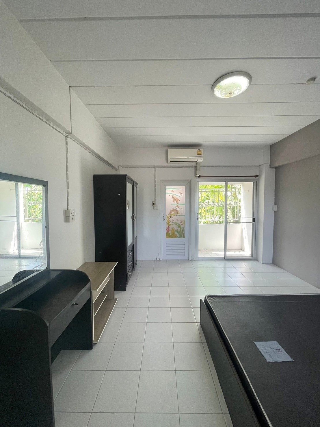 Condo — photo 1