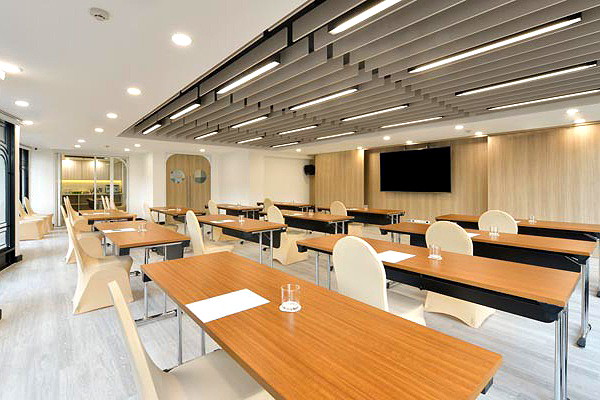 Pictures of Oakwood Hotel & Residence Bangkok 16/20