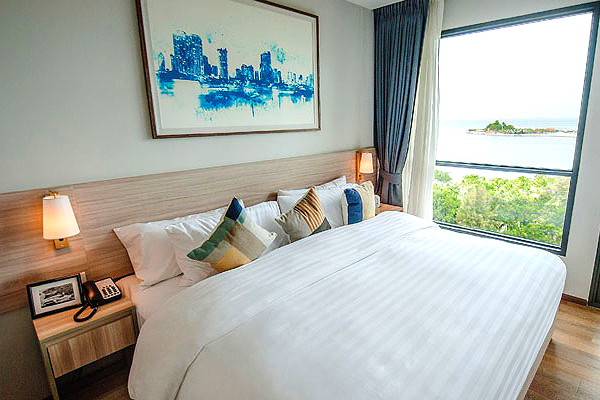 รูปภาพ โอ๊ควูด โฮเทล แอนด์ เรสซิเดนซ์ ศรีราชา | อพาร์ทเม้นท์ หอพัก ที่พัก ห้องพัก - รูปที่ 1/11