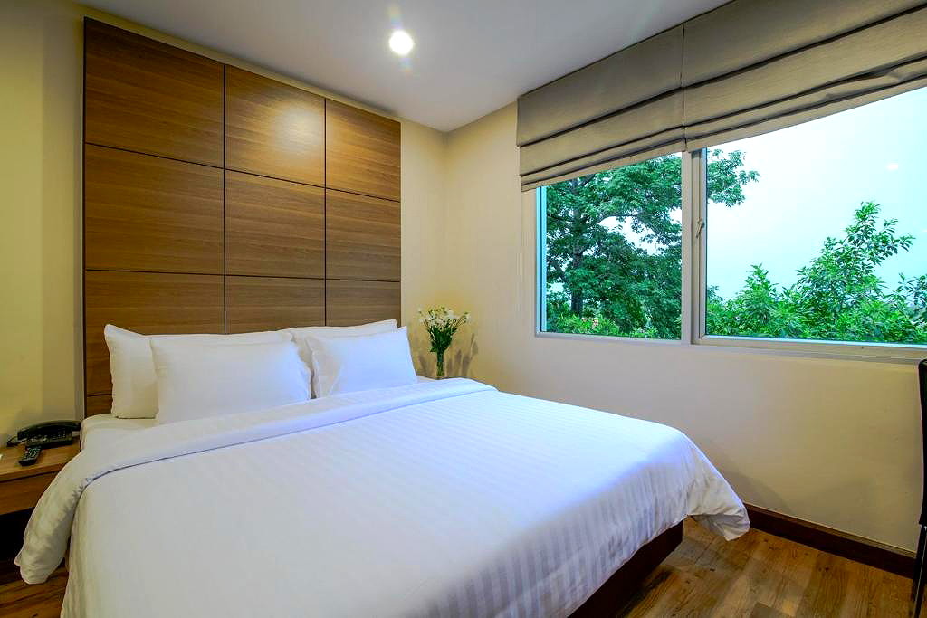 Pictures of SIMA THANI HOTEL 1/20