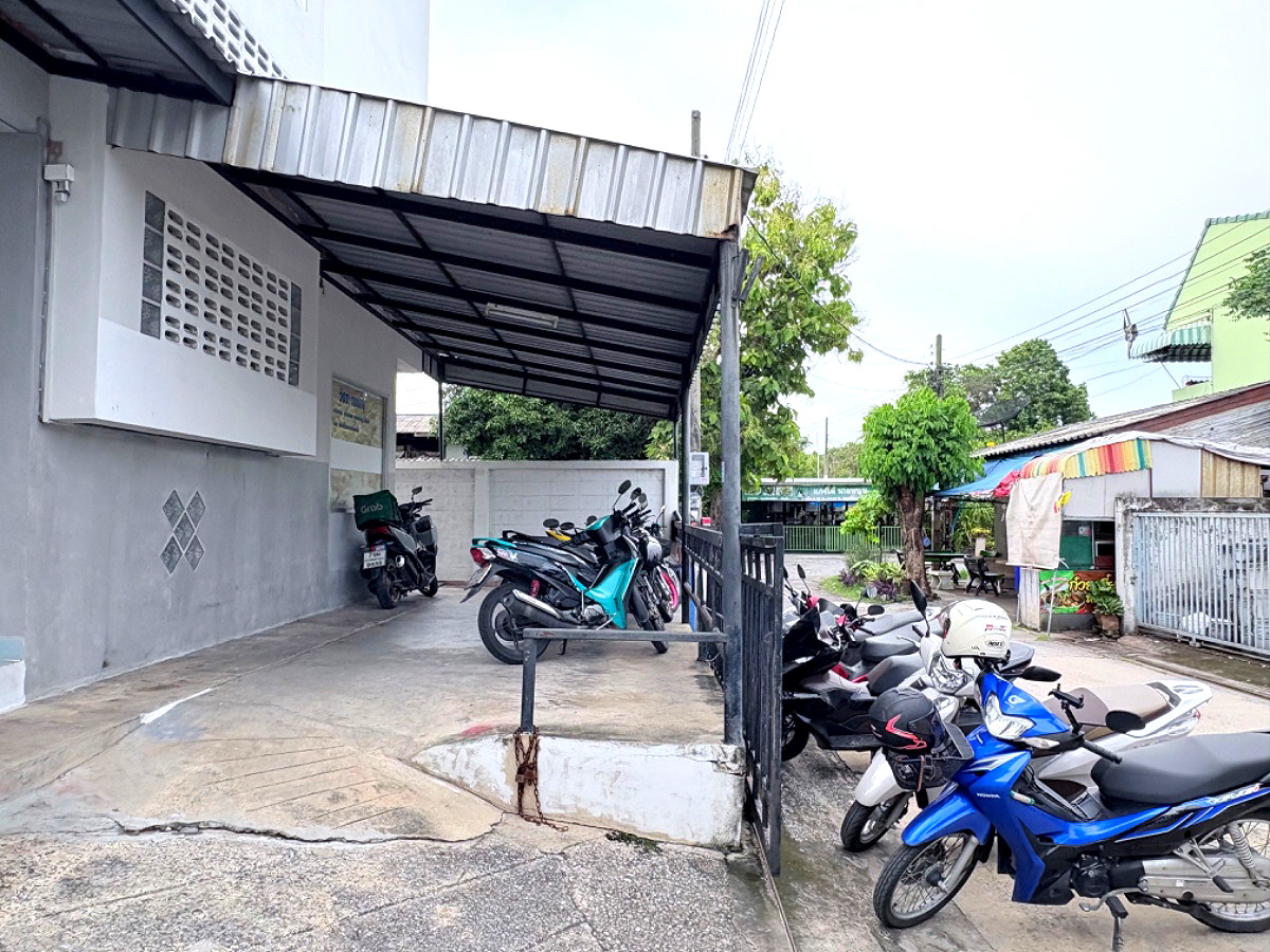 Pictures of watchara mansion 9/9