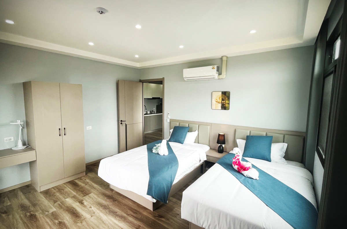 UPMOON HOTEL — photo 1