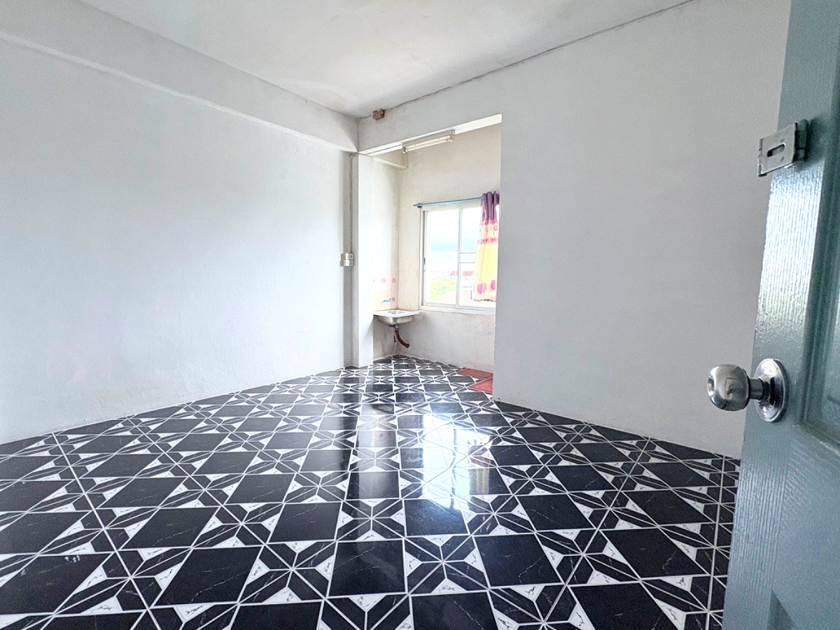 Pictures of watchara mansion 5/9