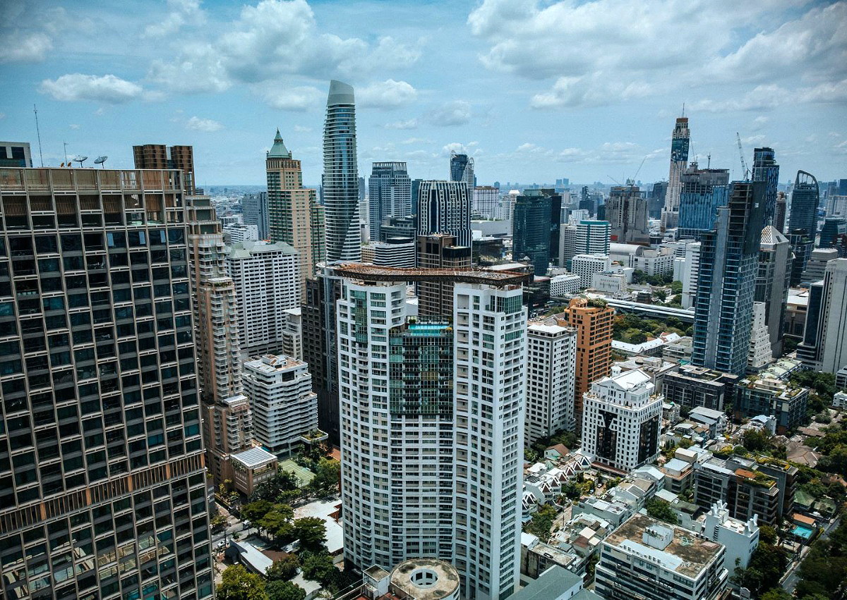 Pictures of Urbana Langsuan 18/19