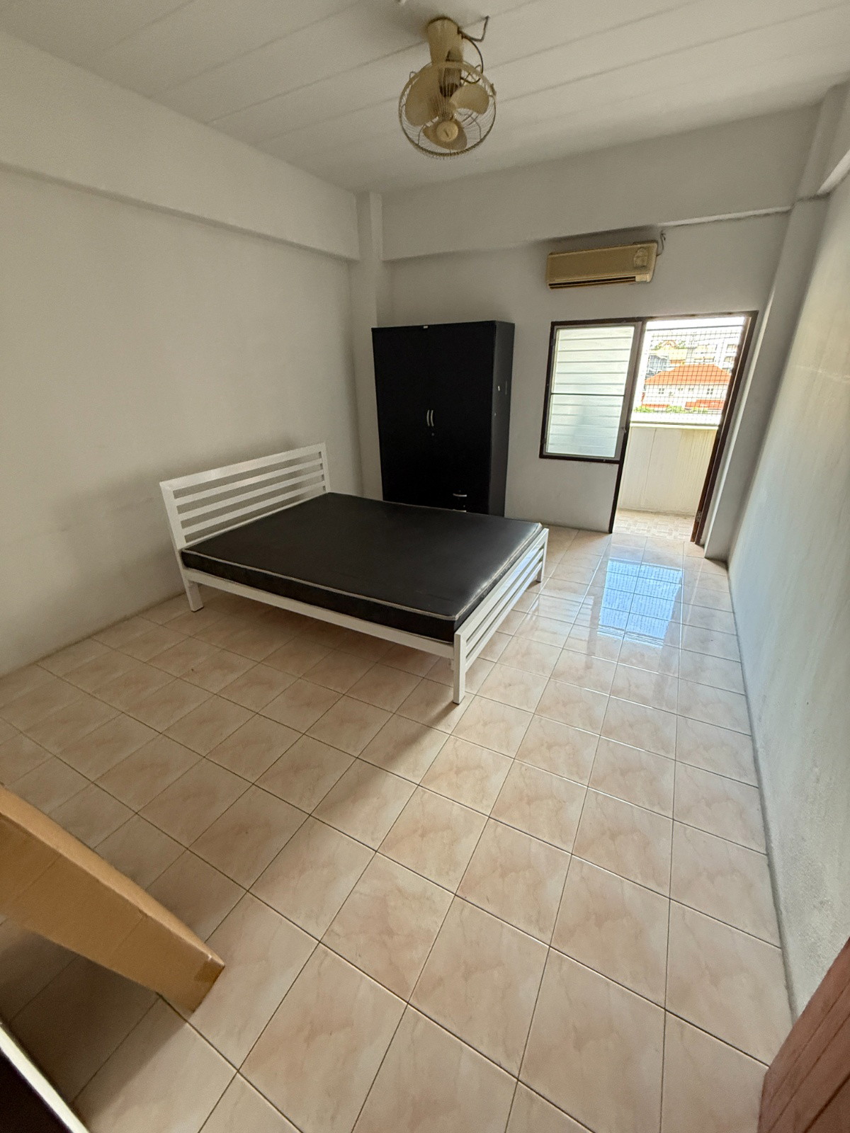 Condo · Mueang Samut Prakan — photo 3