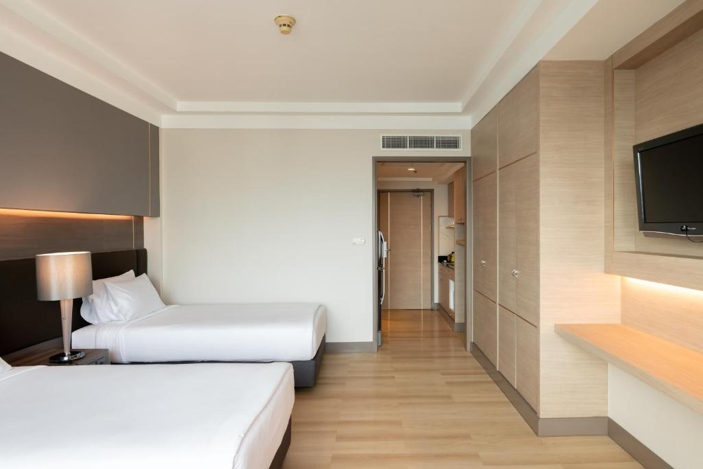 Condo · Watthana, bangkok — photo 2