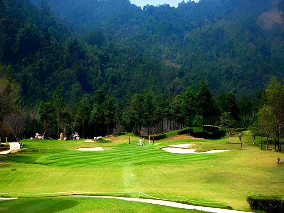 Pictures of Royal Hills Golf Resort & Spa 28/29