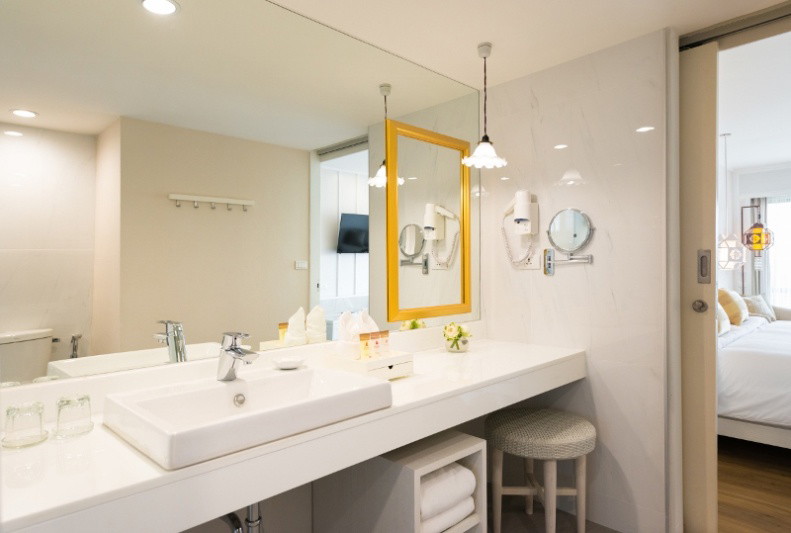 Condo — photo 2
