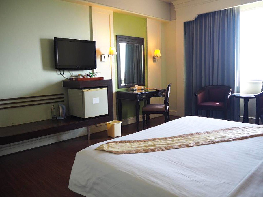 Pictures of CHAROEN THANI KHON KAEN 9/14