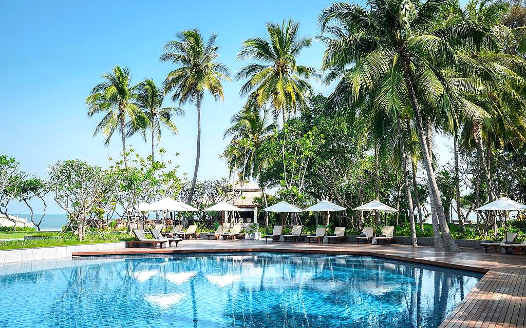 Pictures of The Regent Cha-Am Beach Resort 26/37