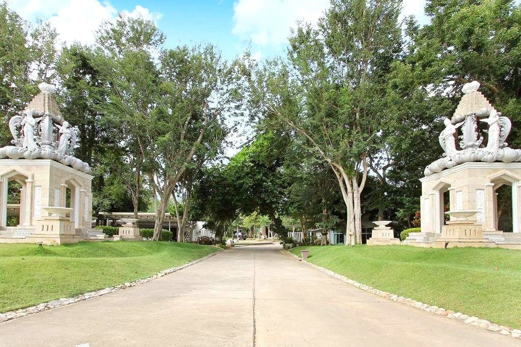 Pictures of Nana Resort Kaengkrachan 9/22