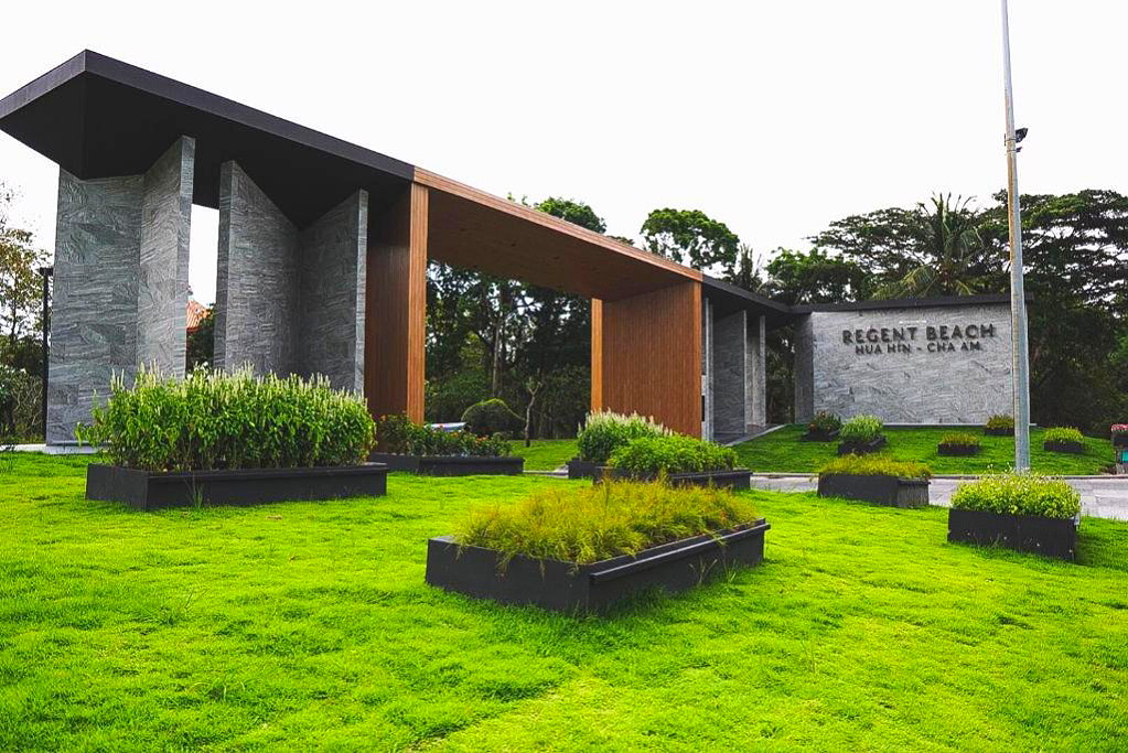 Pictures of The Regent Cha-Am Beach Resort 28/37