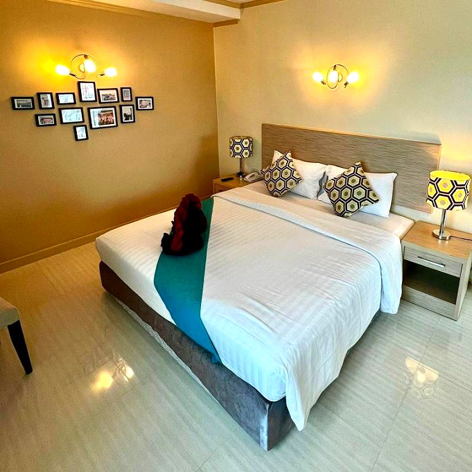 รูปภาพ โรงแรมทิพย์อุไรซิตี้ | อพาร์ทเม้นท์ หอพัก ที่พัก ห้องพัก - รูปที่ 1/21