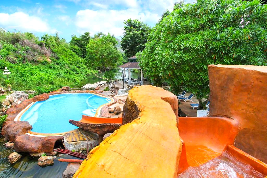 Pictures of Nana Resort Kaengkrachan 21/22