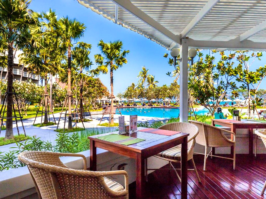 Pictures of The Regent Cha-Am Beach Resort 15/37