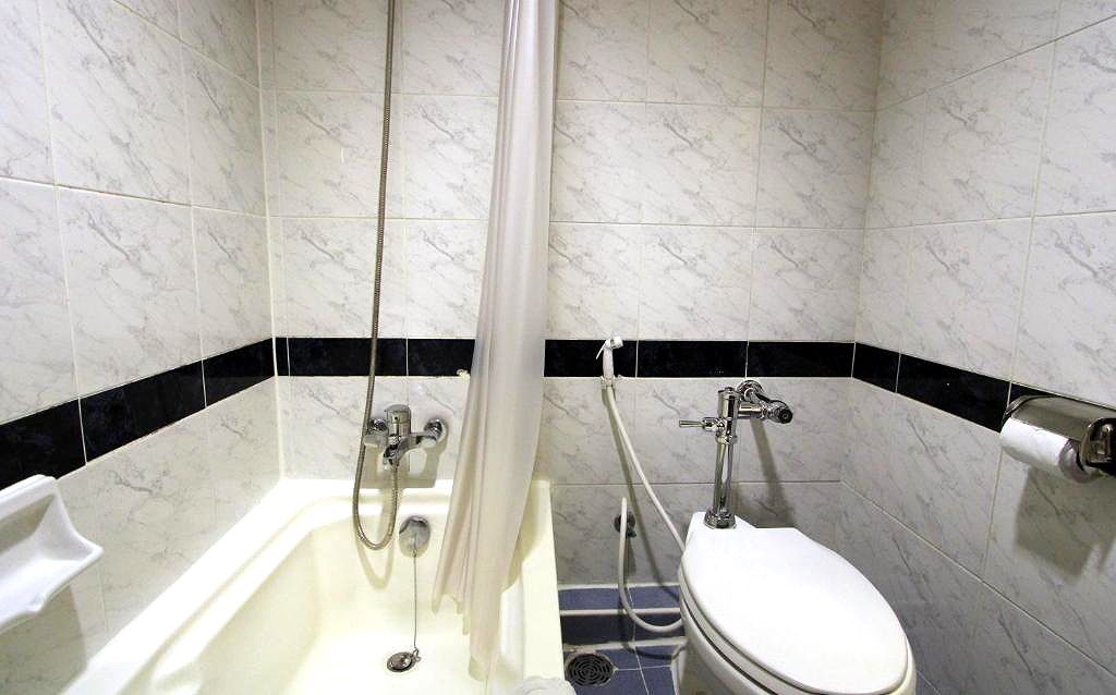 Pictures of Grand Tower Inn Rama VI Hotel 11/14