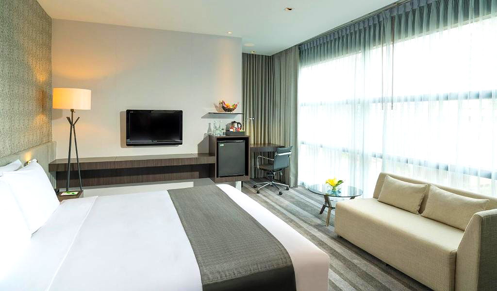Pictures of Holiday Inn  Sukhumvit 2/23