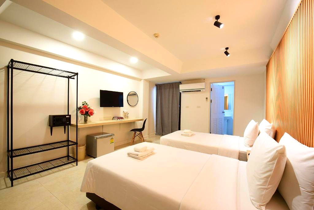 Pictures of Grand Watergate Hotel 3/18