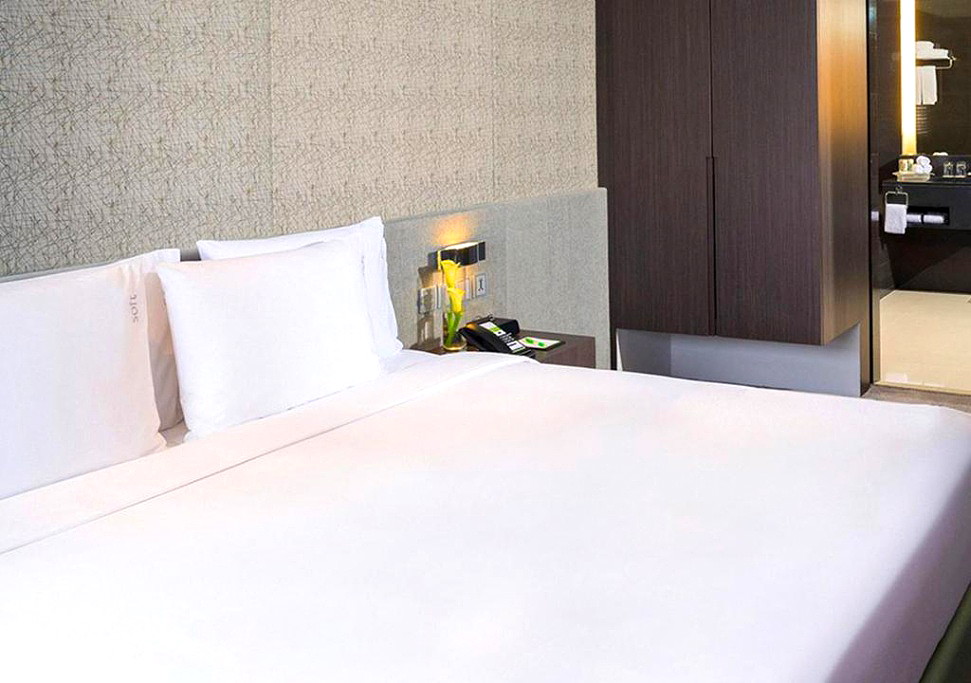 Pictures of Holiday Inn  Sukhumvit 15/23