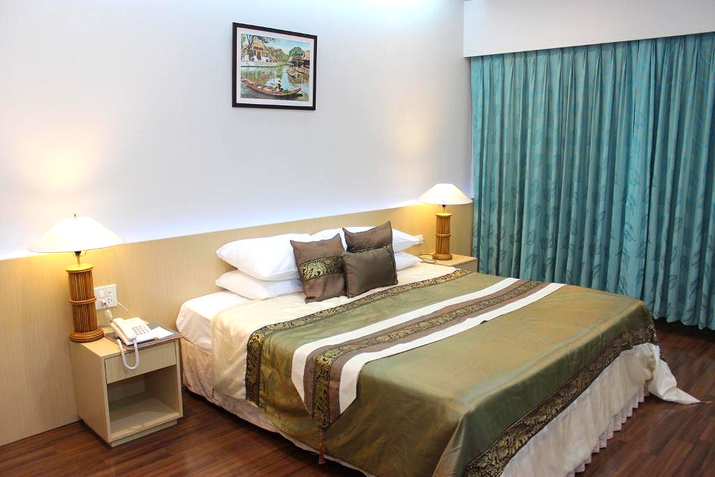 Pictures of Charoen Hotel 29/33
