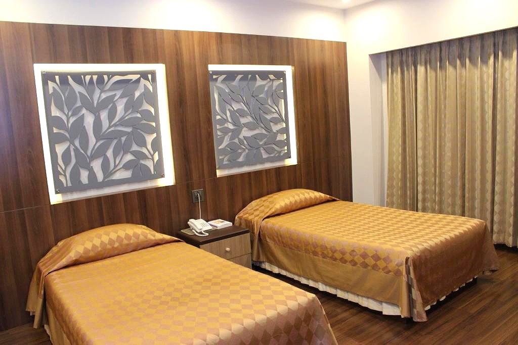 Pictures of Charoen Hotel 30/33