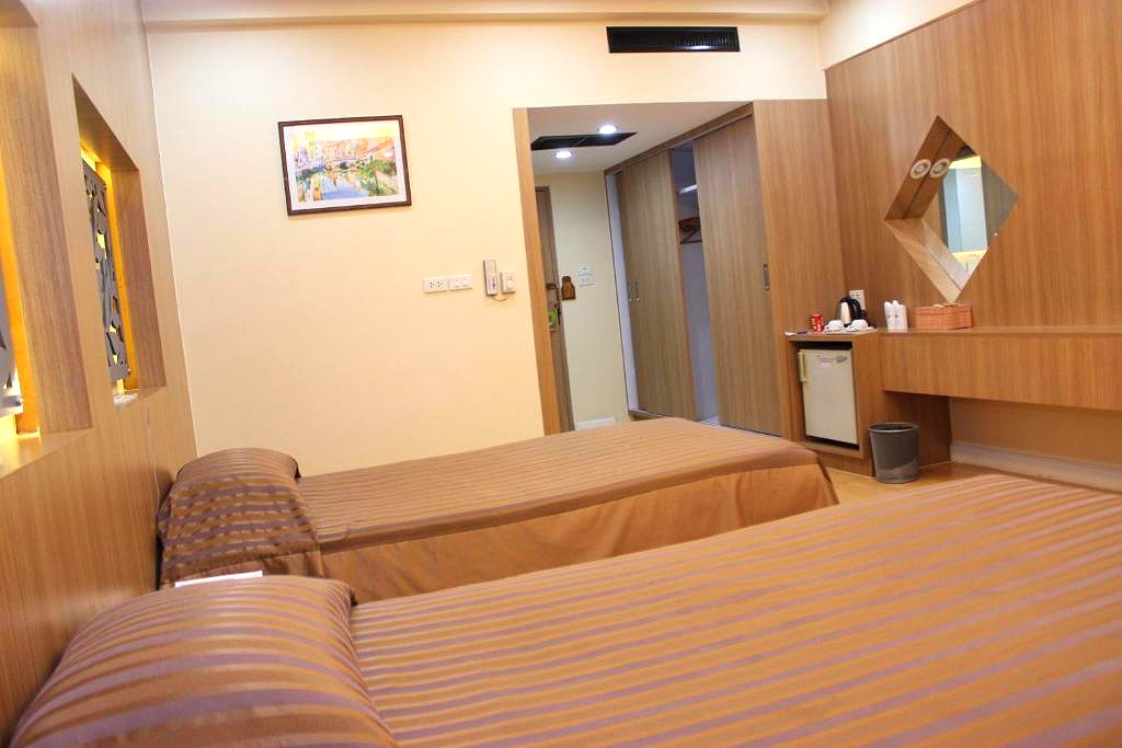 Pictures of Charoen Hotel 20/33