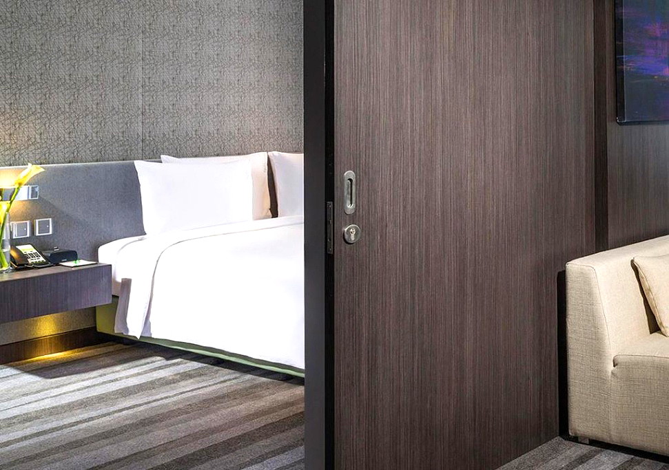 Pictures of Holiday Inn  Sukhumvit 12/23