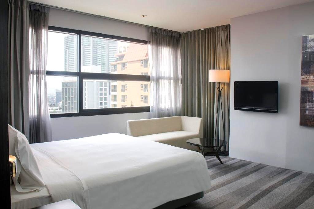 Pictures of Holiday Inn  Sukhumvit 6/23
