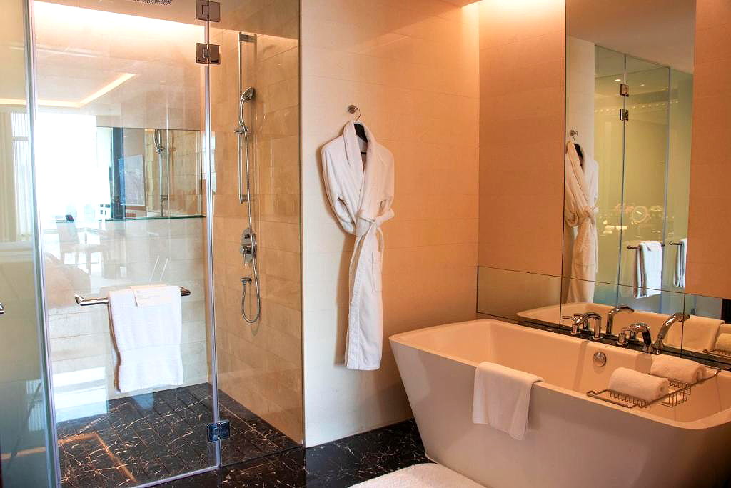 Pictures of The St. Regis Bangkok 35/47