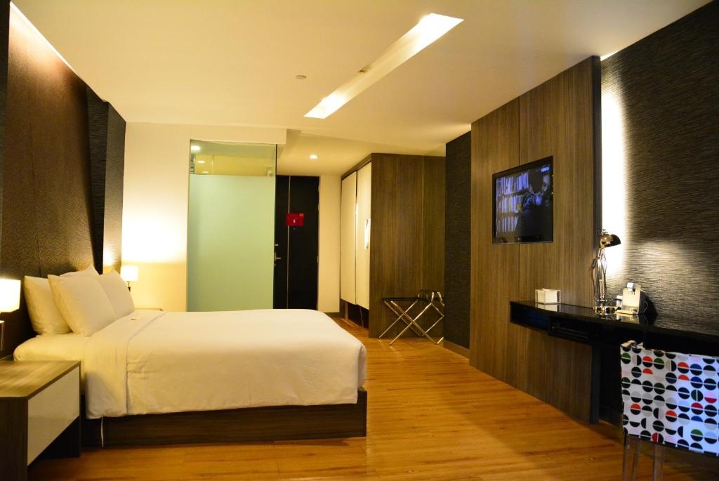 Condo · Bang Rak, bangkok — photo 5