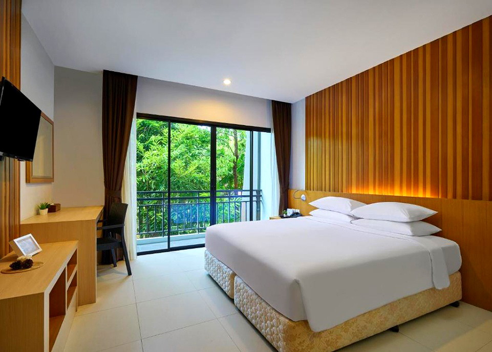 Pictures of Nai Yang Beach Resort & Spa 6/28
