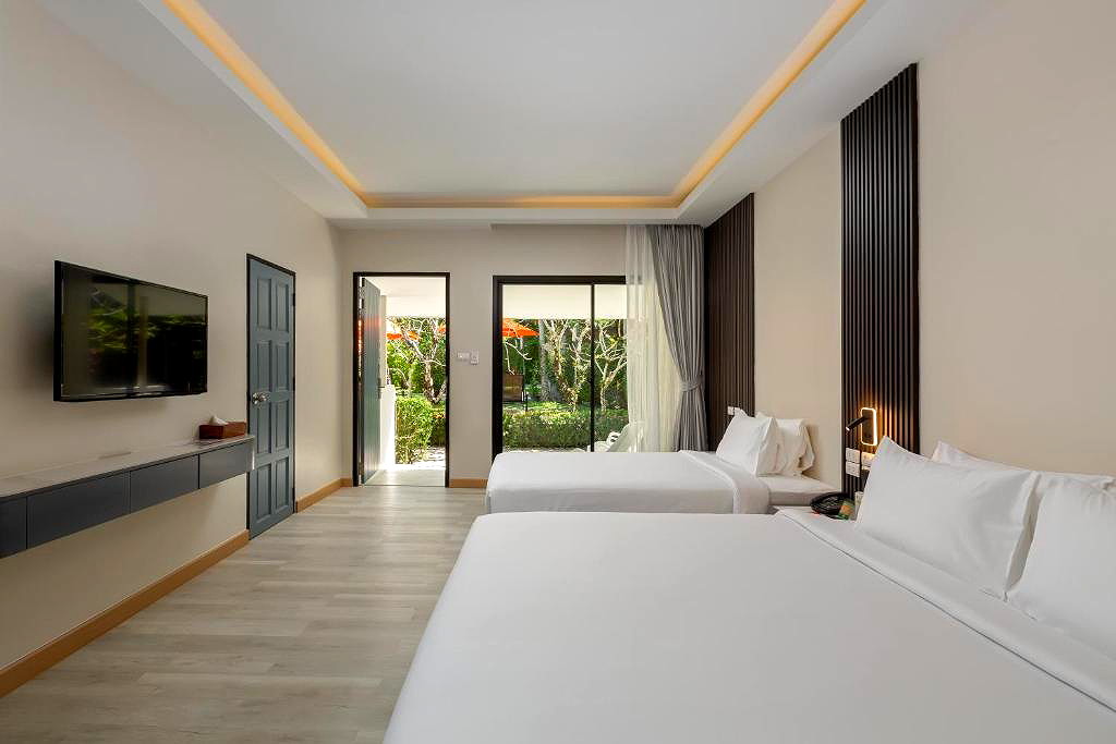 Pictures of Nai Yang Beach Resort & Spa 27/28