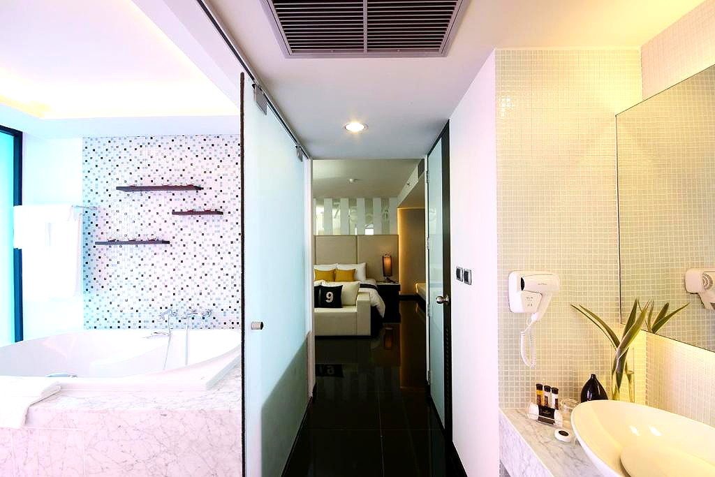 Pictures of Tsix5 Hotel 25/32