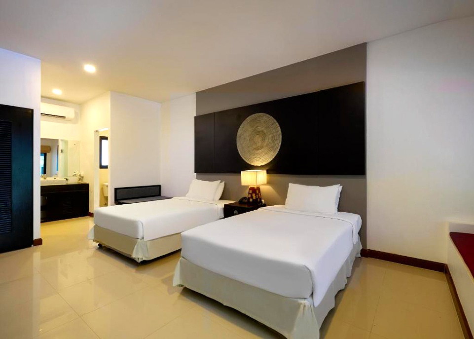 Pictures of Nai Yang Beach Resort & Spa 7/28