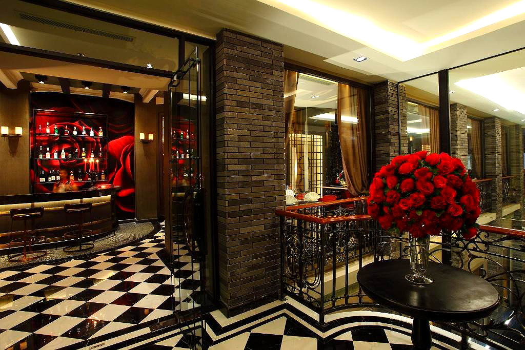Pictures of Shanghai Mansion Bangkok 10/24