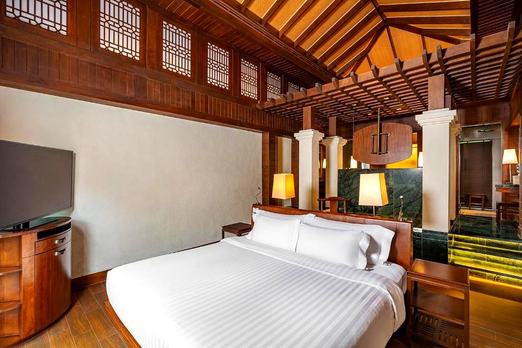 Pictures of Centara Grand Beach Resort Phuket 35/37