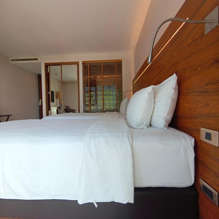 Condo · Watthana, bangkok — photo 2