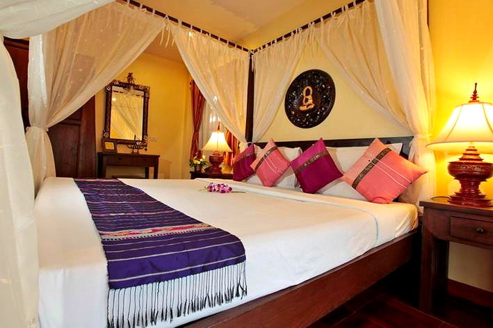 Pictures of Coral Hotel Bangsaphan 3/15